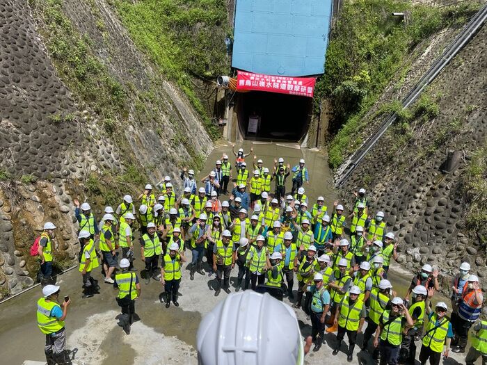 114/6/9農田水利署嘉南管理處舊烏山嶺水隧道觀摩研習圖片